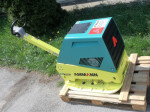 Vibračná doska AMMANN APR5920, (ťažká cca 500 kg, hutniaca sila 49 kN) záruka 36 mesiacov – fotka 3